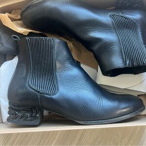 Miista Ashlynn Black Ankle Boots